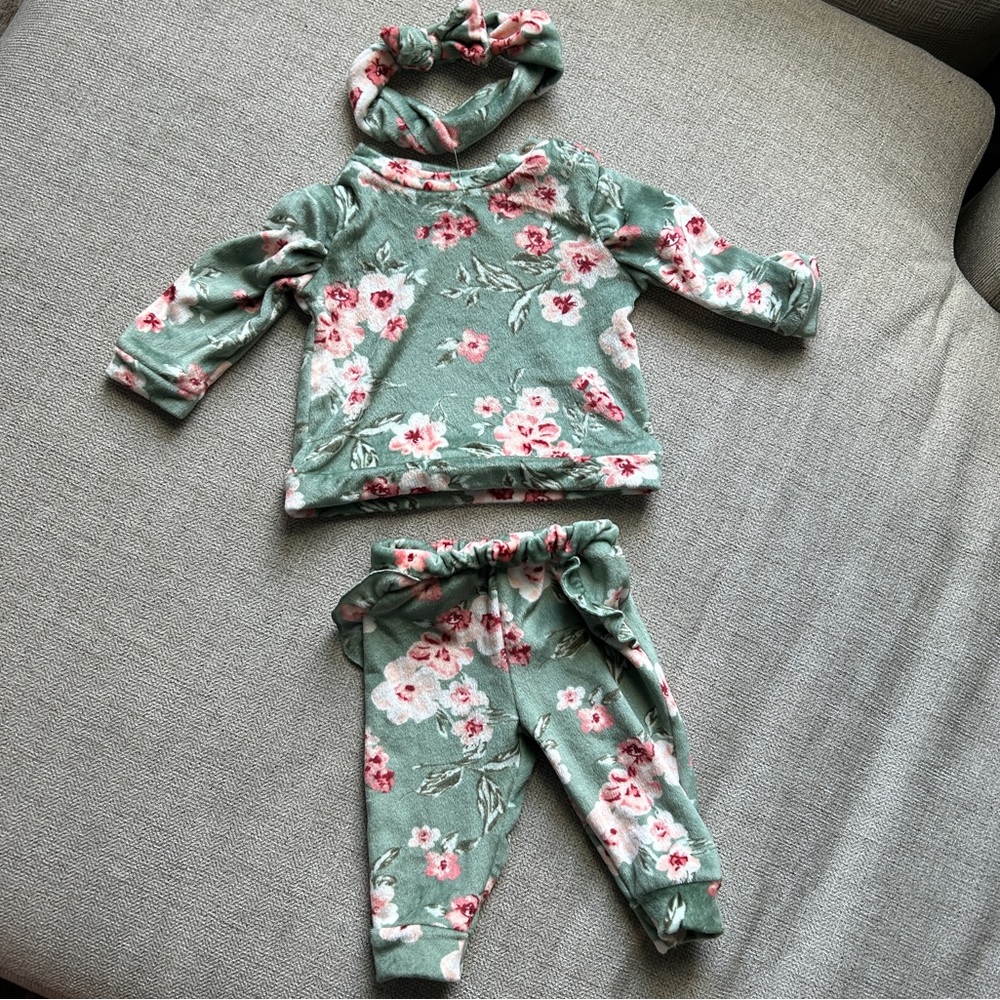 Little Lass Baby Girl Matching Set 0-3m Sage Green Floral Outfit 3Piece Set NWOT